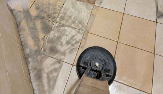 cleaning bathroom tile