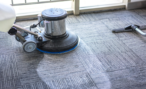 carpet cleaning use equipment