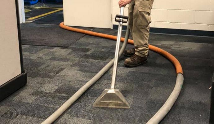 Portable extraction service