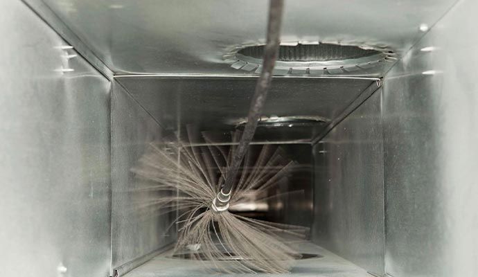 Commercial duct cleaning service