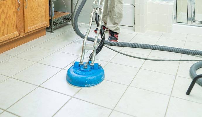 floor cleaning with equipment