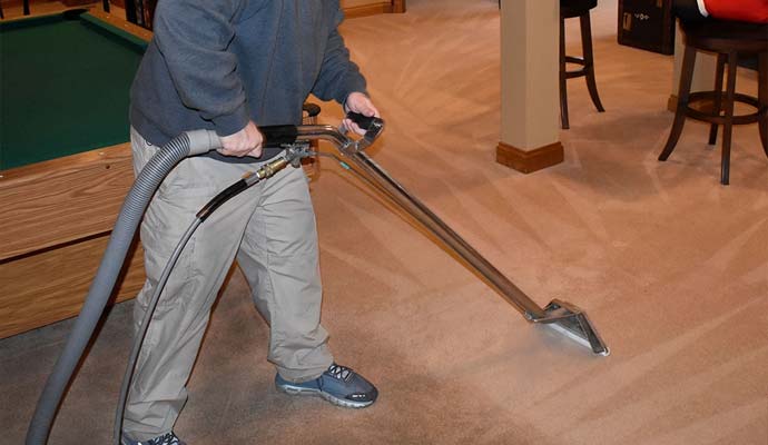 man floor carpet cleaning